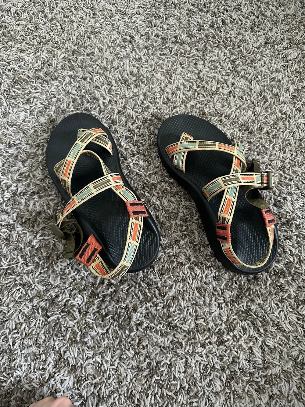 Men’s Chaco multi-colored sandles with toe strap